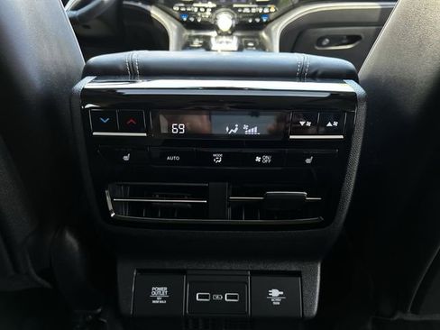 Used 2023 Acura MDX SH-AWD w/ Advance Package image 32