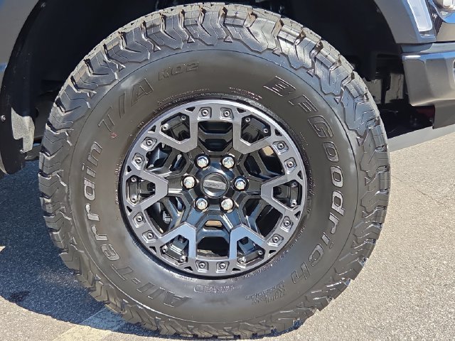 Used 2026 Ford F150 Raptor w/ Equipment Group 803A Raptor R AWD/4WD image 32
