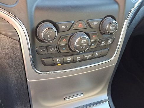 Used 2019 Jeep Grand Cherokee Laredo w/ Security & Convenience Group image 15