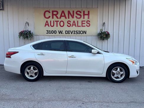 Used 2014 Nissan Altima 2.5 S w/ Display Audio Package image 1