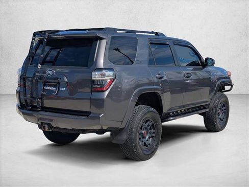 Used 2014 Toyota 4Runner SR5 AWD/4WD image 5