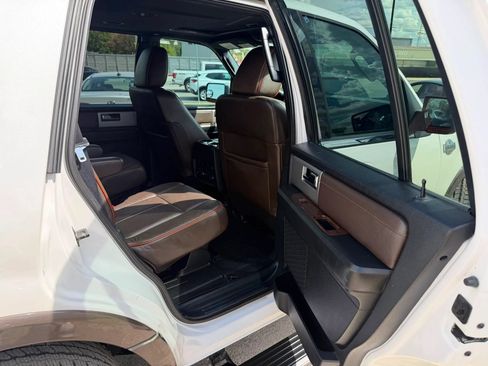 Used 2015 Ford Expedition King Ranch RWD image 14