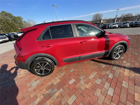 Used 2024 Kia Niro EX image 21
