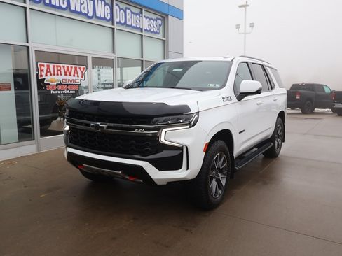 Used 2022 Chevrolet Tahoe Z71 w/ Luxury Package image 6