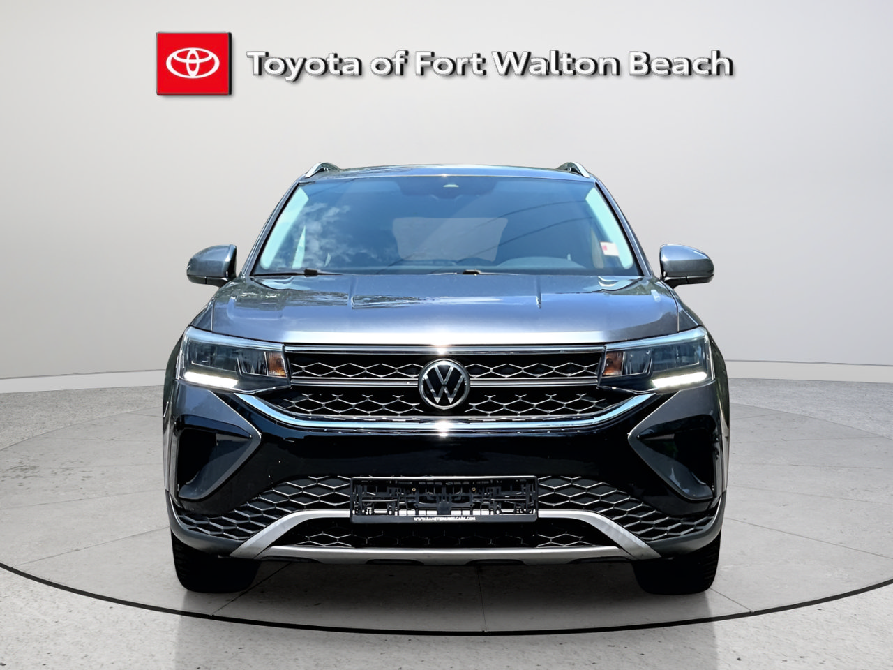 Used 2022 Volkswagen Taos SE w/ IQ.Drive SE Package FWD image 3