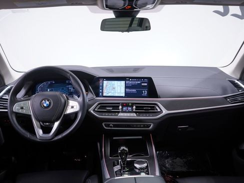Used 2022 BMW X7 xDrive40i w/ Parking Assistance Package image 11