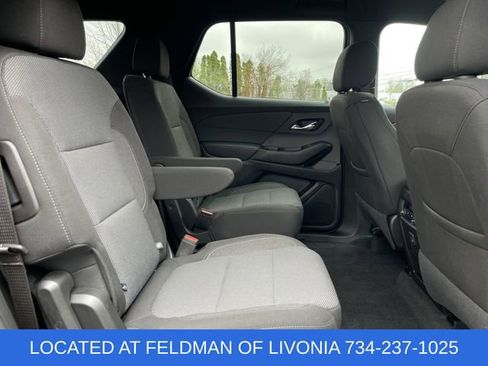 Used 2023 Chevrolet Traverse LT FWD image 25
