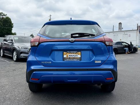 Used 2023 Nissan Kicks S FWD image 4