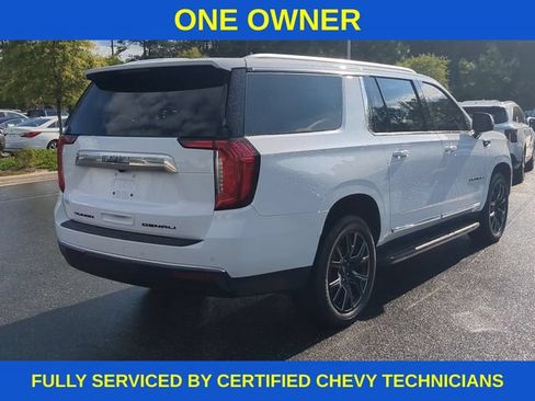 Used 2023 GMC Yukon XL Denali AWD/4WD image 6
