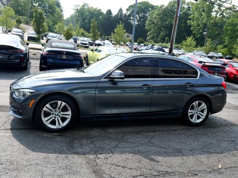 Used 2017 BMW 330i Sedan image 9