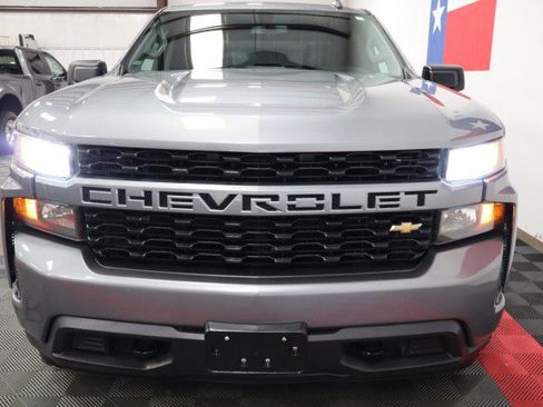 Used 2020 Chevrolet Silverado 1500 Custom w/ Infotainment Package RWD image 21