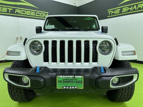 Used 2022 Jeep Wrangler Unlimited Sahara w/ Cold Weather Group AWD/4WD image 3