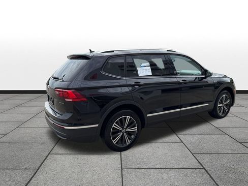 Used 2024 Volkswagen Tiguan SE AWD/4WD image 5