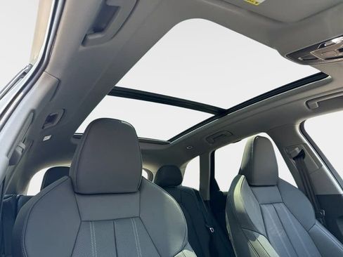 Certified 2025 Audi Q5 Premium Plus w/ Premium Plus AWD/4WD image 11