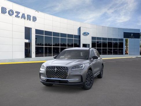 New 2026 Lincoln Corsair Reserve FWD image 3