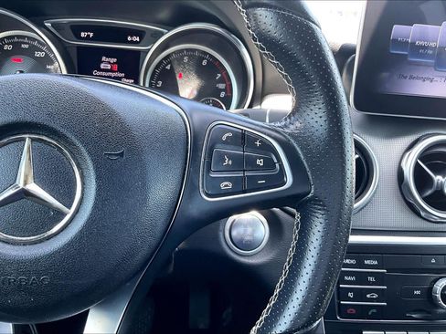 Used 2018 Mercedes-Benz GLA 250 w/ Premium Package image 24