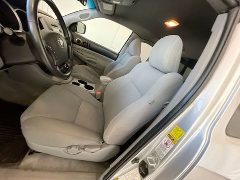 Used 2011 Toyota Tacoma 4x4 Access Cab V6 image 11