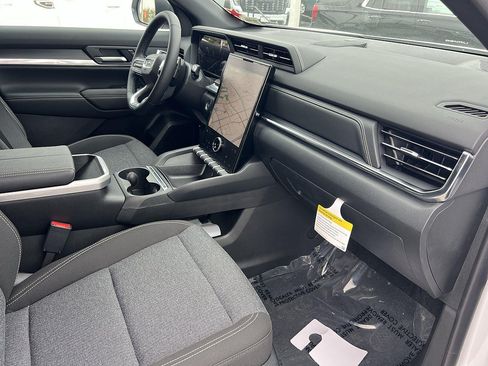 New 2026 GMC Terrain Elevation w/ Technology Package II FWD image 27