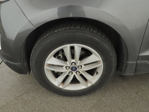 Used 2018 Ford Edge SEL image 5