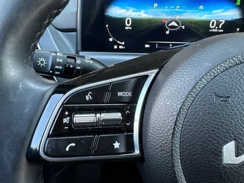 Certified 2024 Kia Seltos EX AWD/4WD image 19