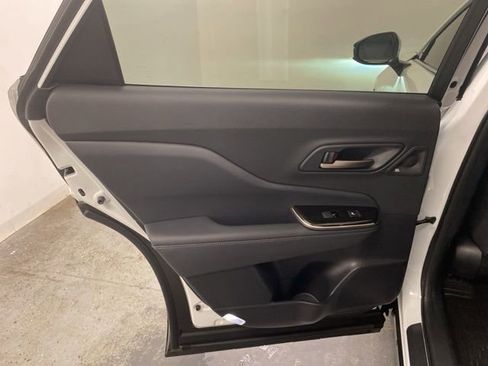 Used 2025 Toyota Crown Signia Limited w/ Advanced Technology Package image 24