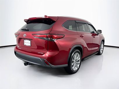 Used 2023 Toyota Highlander Limited