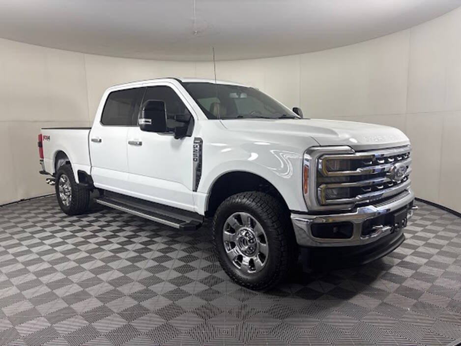 Used 2023 Ford F250 Lariat w/ Chrome Package AWD/4WD image 3