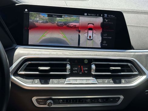 Used 2019 BMW X7 xDrive40i w/ Premium Package AWD/4WD image 21