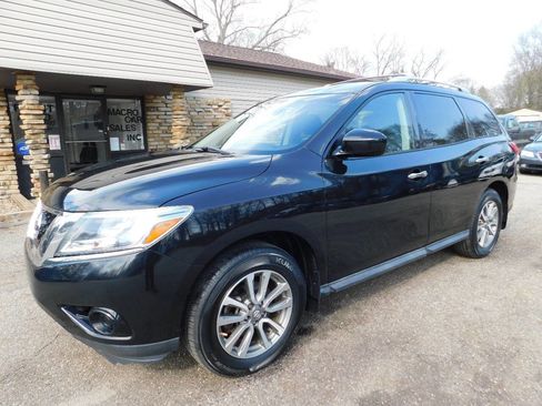 Used 2013 Nissan Pathfinder SV w/ Trailer Tow Pkg image 5