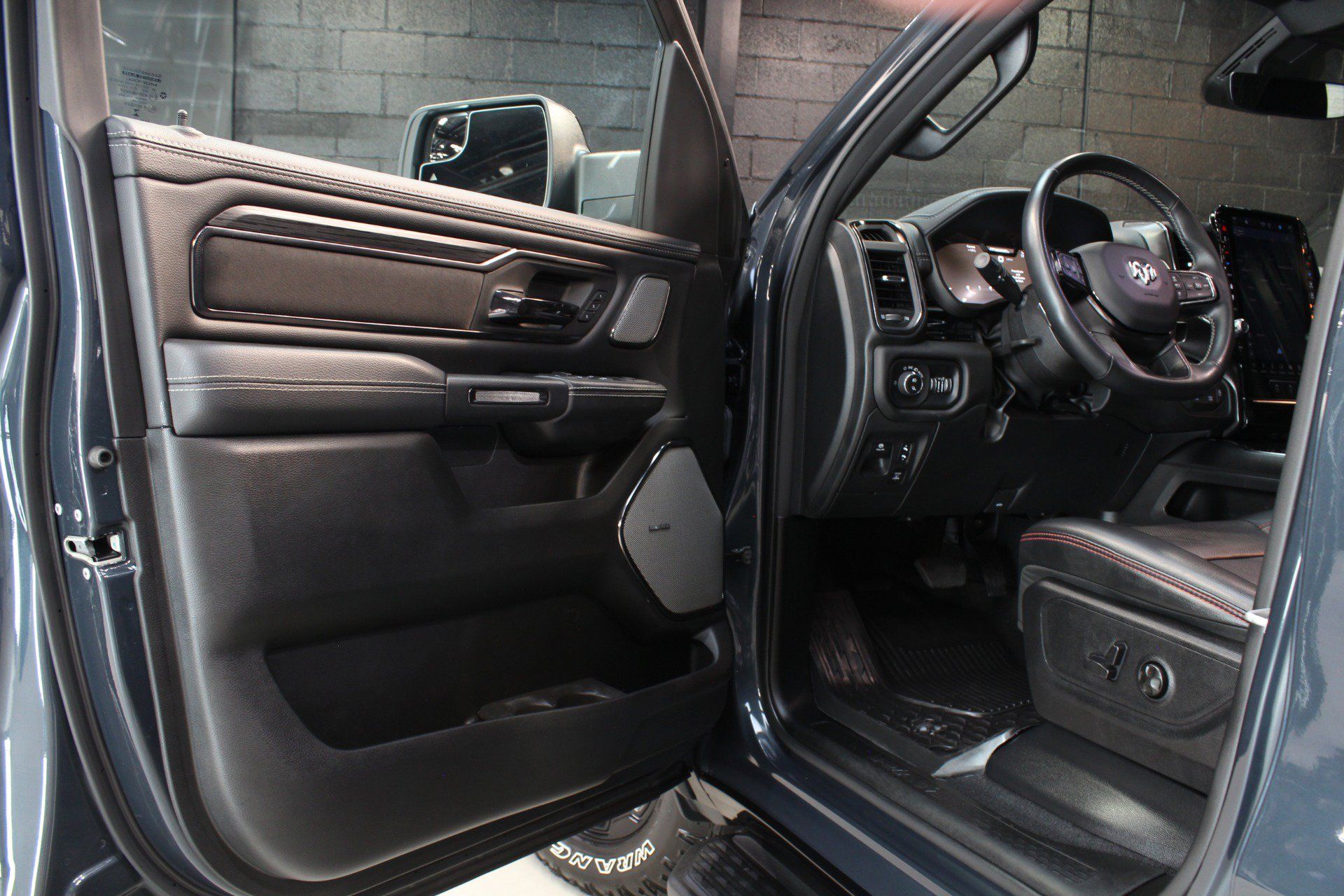 Used 2025 RAM 1500 Rebel w/ Rebel Level 2 Equipment Group AWD/4WD image 25