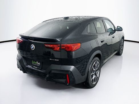 Used 2025 BMW X2 xDrive28i AWD/4WD image 9
