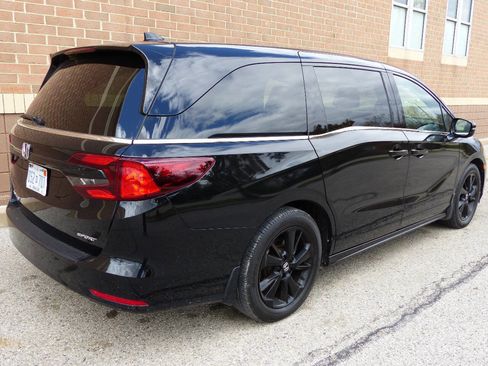 Used 2024 Honda Odyssey Sport image 9