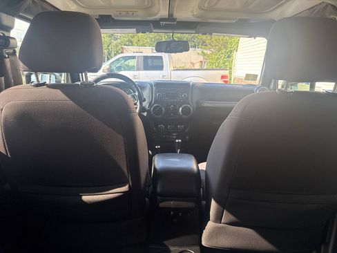 Used 2015 Jeep Wrangler Unlimited Sport w/ Quick Order Package 24S AWD/4WD image 23