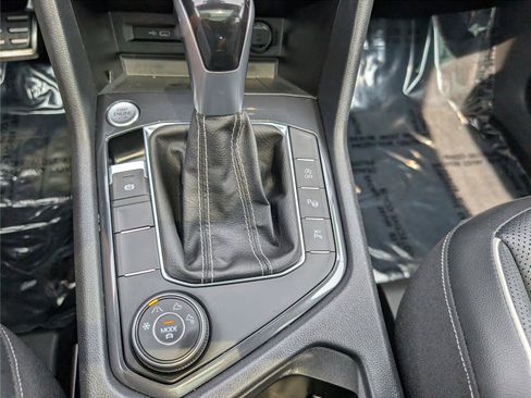 Used 2022 Volkswagen Tiguan SEL R-Line AWD/4WD image 27