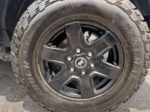 Used 2024 Ford Bronco Black Diamond AWD/4WD image 6