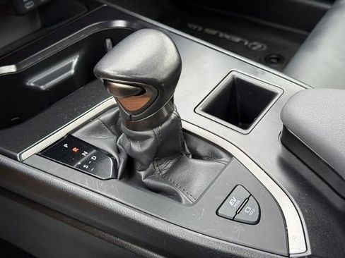 Used 2024 Lexus UX 250h AWD image 20