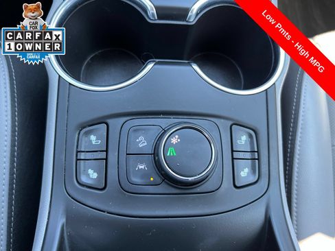 Used 2022 GMC Terrain SLT w/ LPO, Floor Liner Package FWD image 20