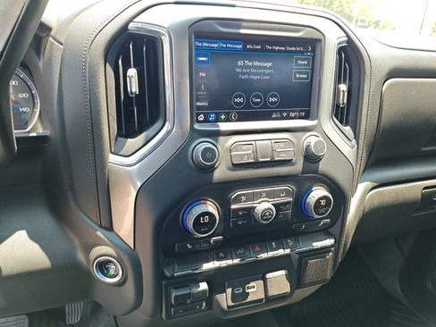 Used 2021 Chevrolet Silverado 1500 RST AWD/4WD image 18