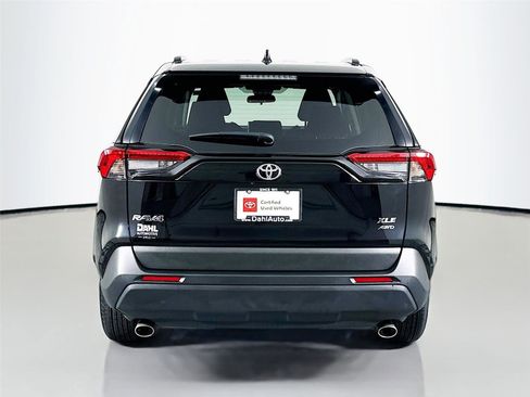 Used 2025 Toyota RAV4 XLE image 12