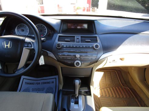 Used 2011 Honda Accord LX-P image 7