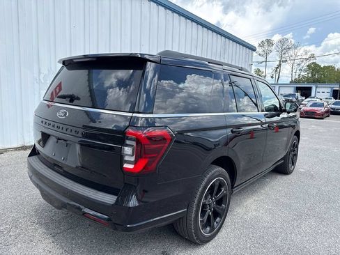 Used 2023 Ford Expedition Limited AWD/4WD image 8