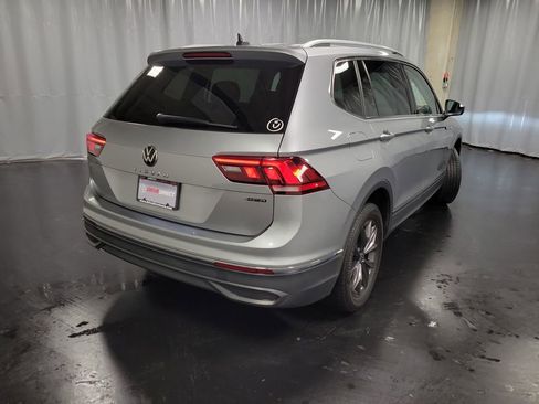 Used 2022 Volkswagen Tiguan SE AWD/4WD image 8