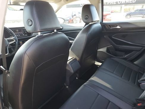 Used 2022 Volkswagen Jetta SE FWD image 29