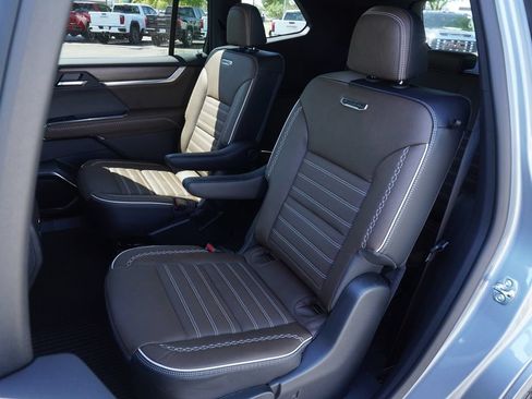 New 2026 GMC Acadia Denali Ultimate FWD image 11