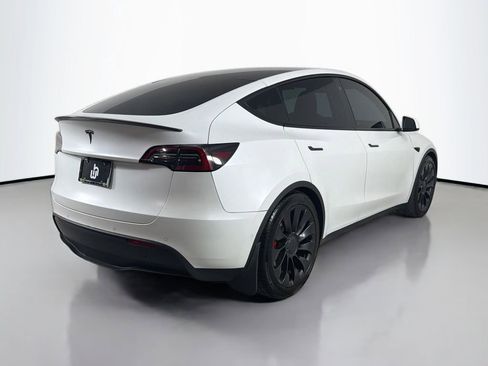 Used 2022 Tesla Model Y Performance AWD/4WD image 6