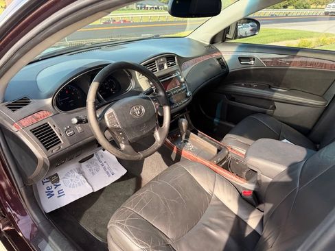 Used 2012 Toyota Avalon FWD image 25