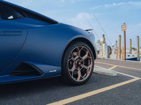 Used 2023 Lamborghini Huracan Tecnica image 22