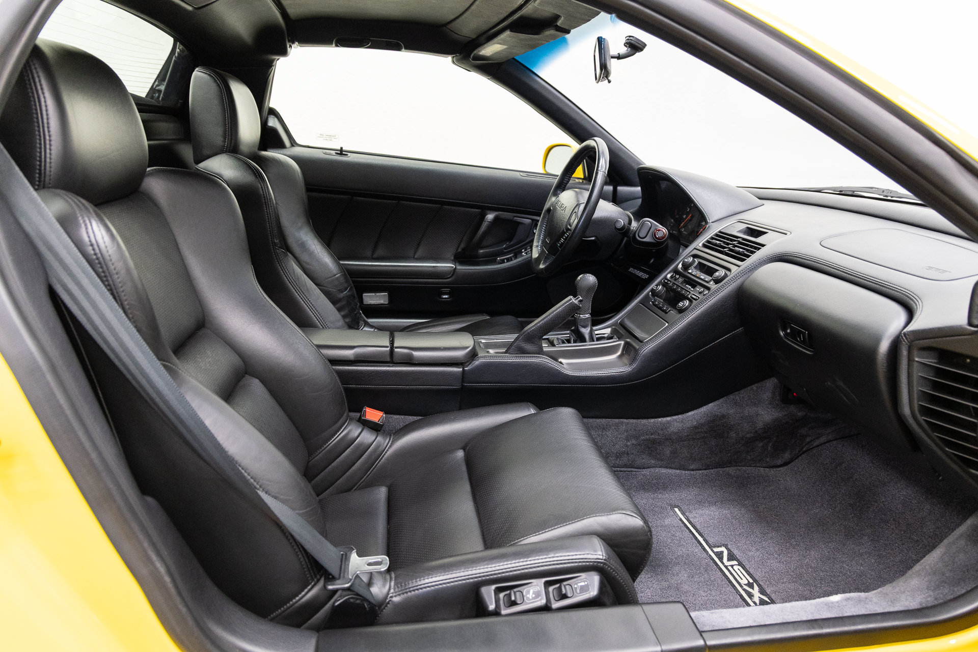 Used 2000 Acura NSX T RWD image 12