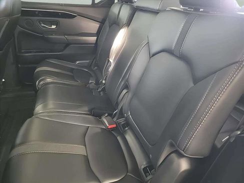 Used 2024 Honda Pilot Touring image 20