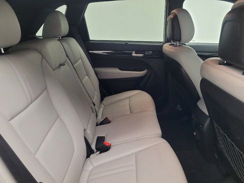 Used 2014 Kia Sorento SX FWD image 19